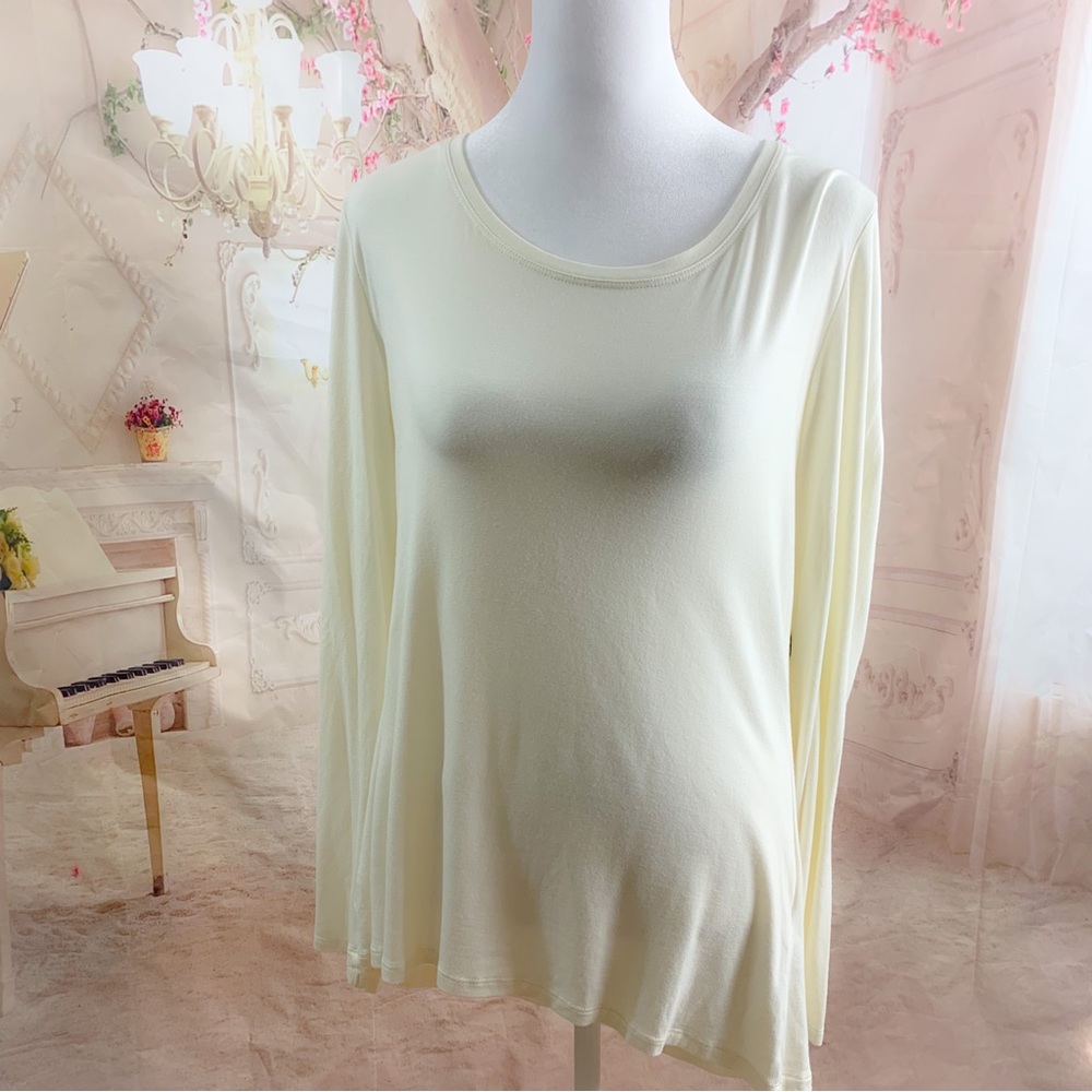 NEW Tahari Candace Long Sleeve Blouse in Winter White - Picture 2 of 12
